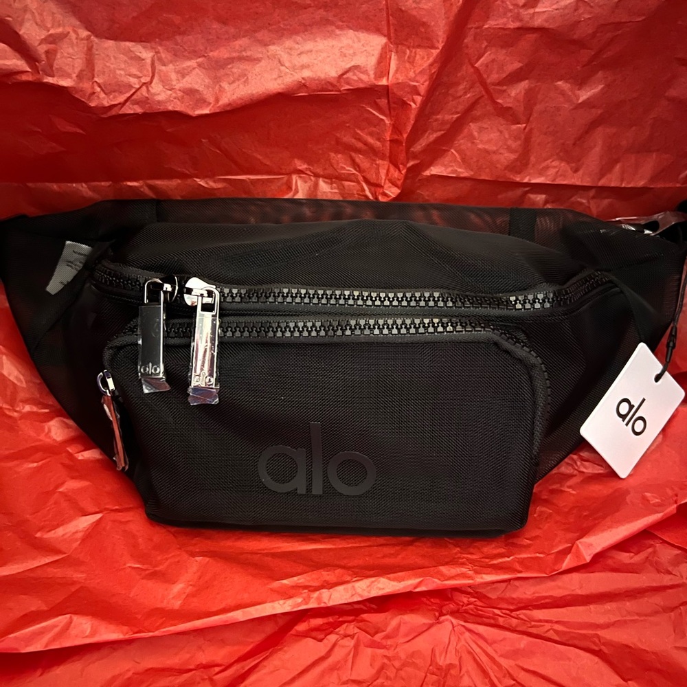 ALO Yoga Black Belt Bag